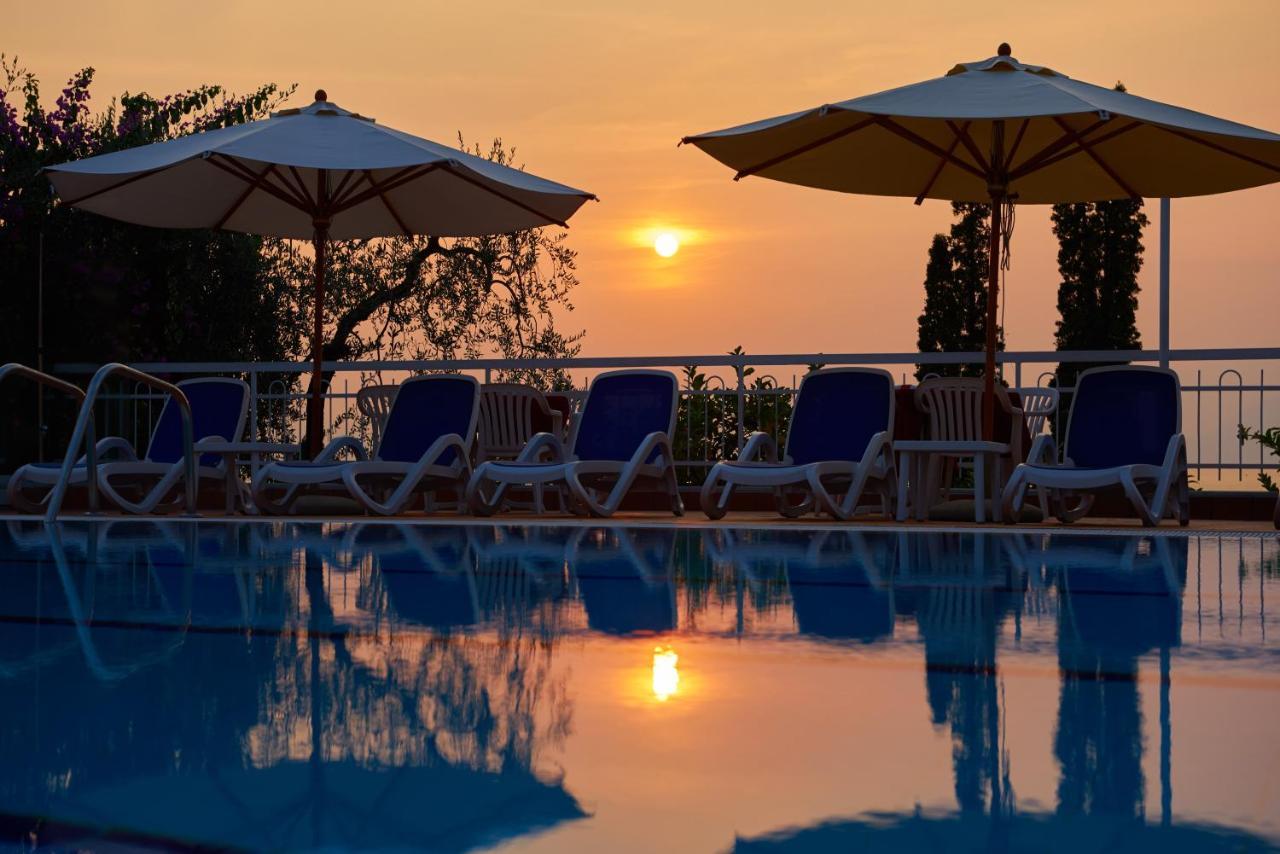 Hotel Benacus טורי דל בנקו מראה חיצוני תמונה