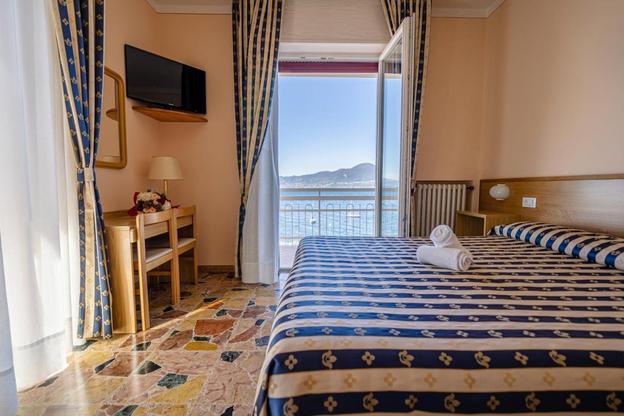 Hotel Benacus טורי דל בנקו מראה חיצוני תמונה