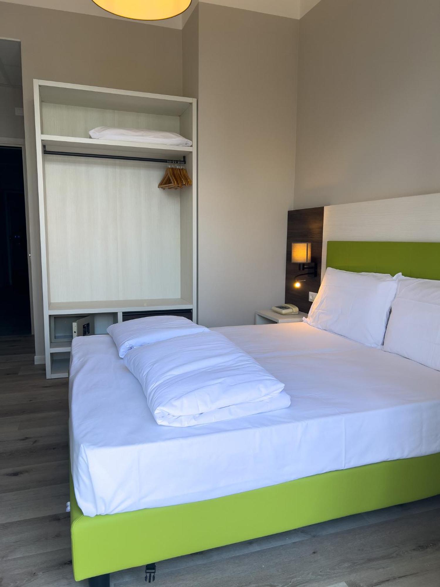 Hotel Benacus טורי דל בנקו מראה חיצוני תמונה