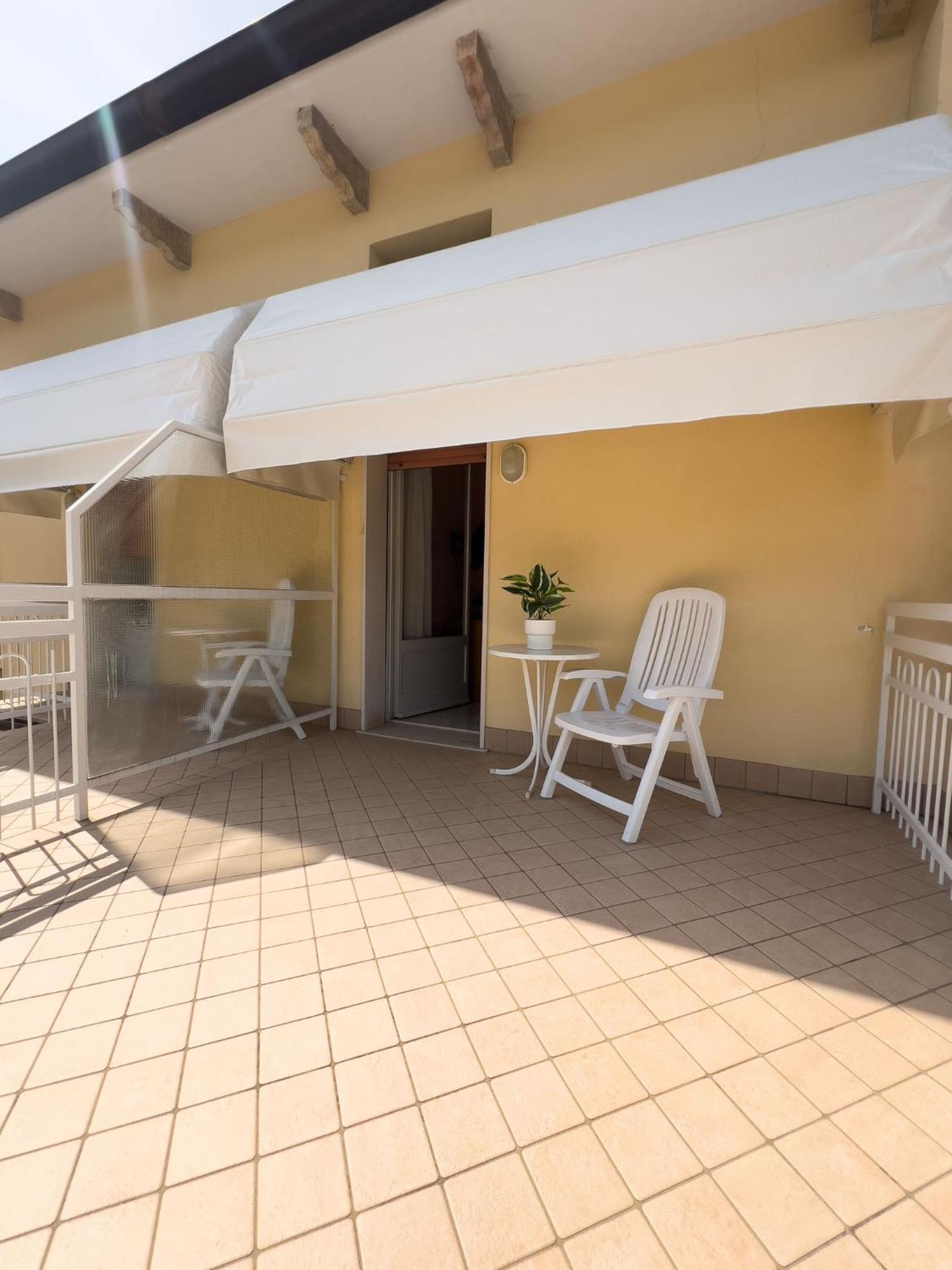 Hotel Benacus טורי דל בנקו מראה חיצוני תמונה