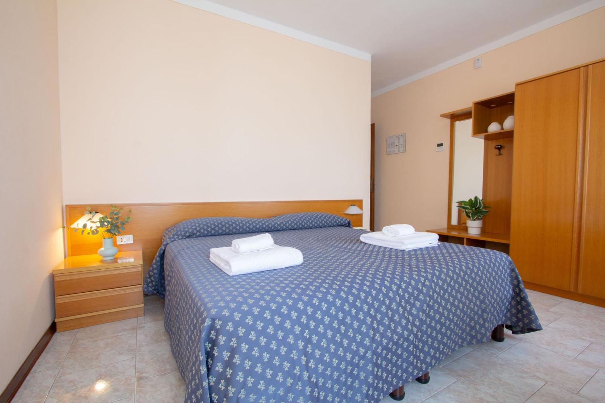 Hotel Benacus טורי דל בנקו מראה חיצוני תמונה