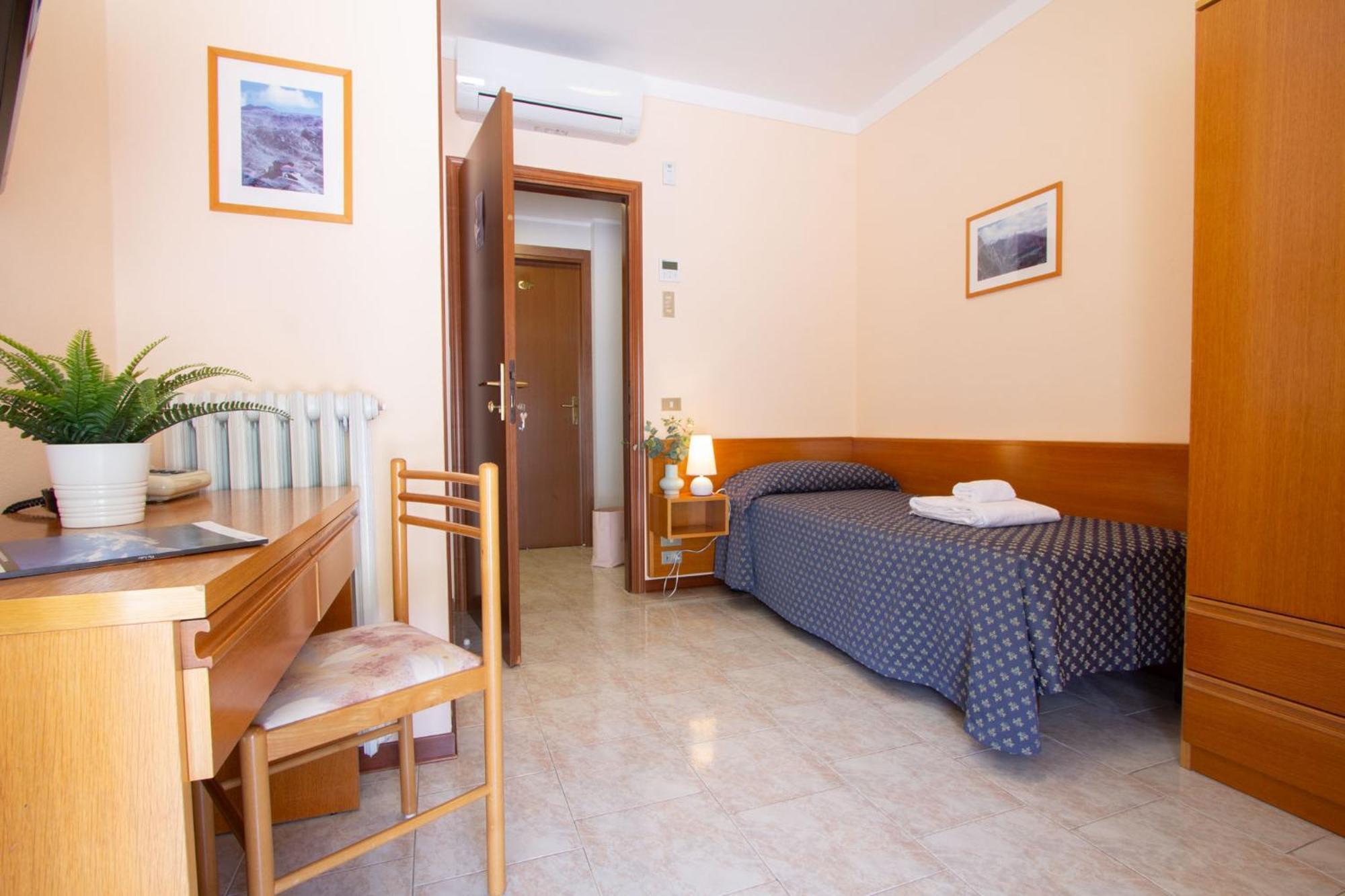 Hotel Benacus טורי דל בנקו מראה חיצוני תמונה