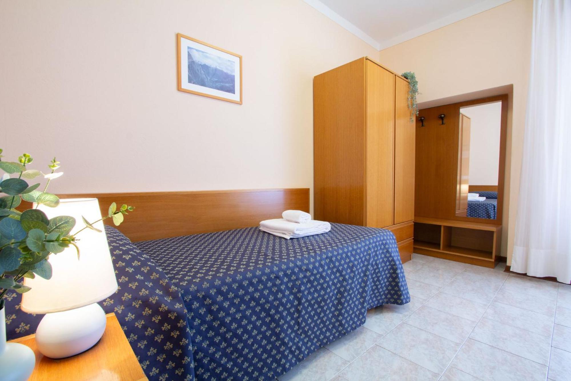 Hotel Benacus טורי דל בנקו מראה חיצוני תמונה