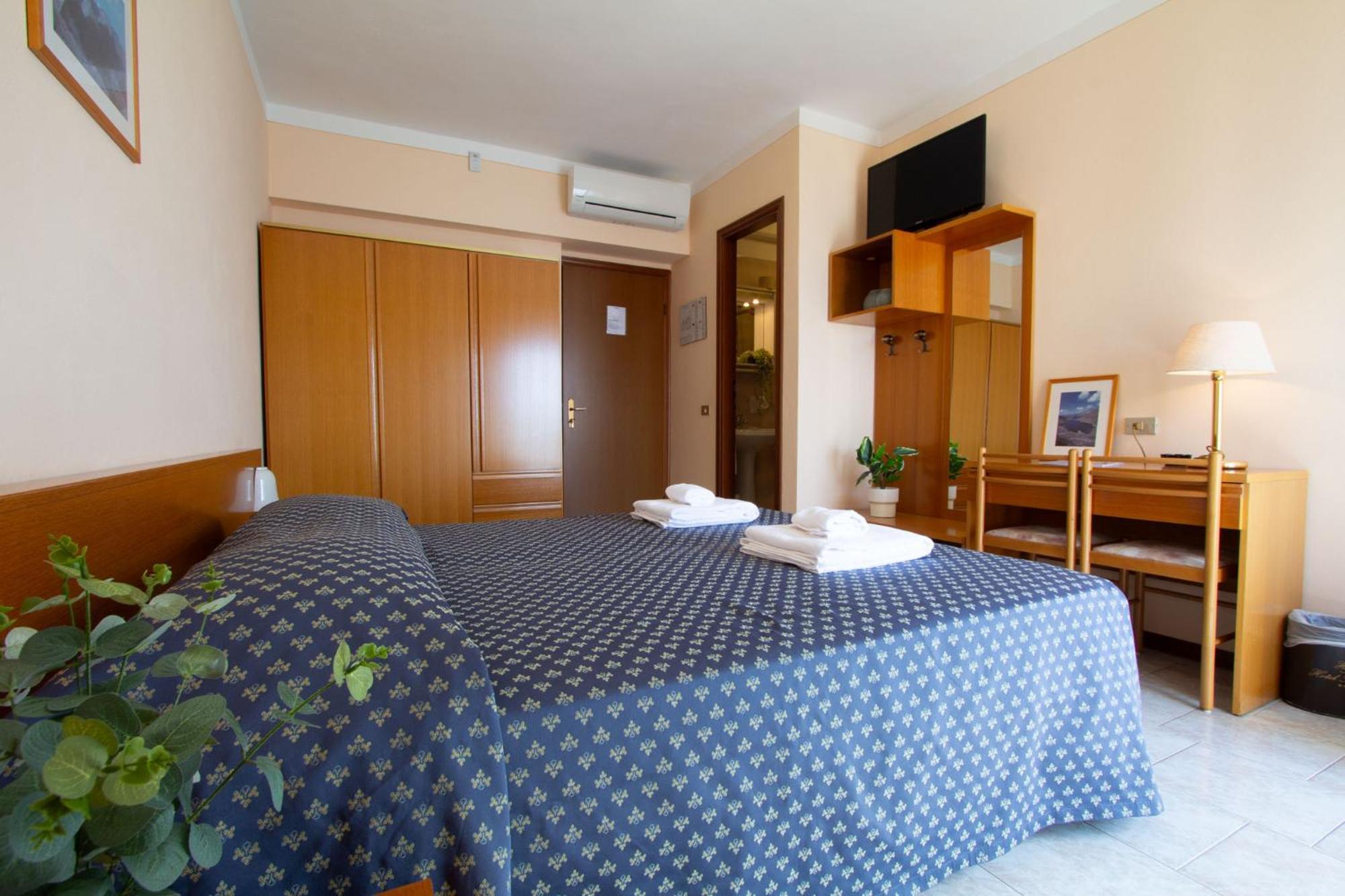 Hotel Benacus טורי דל בנקו מראה חיצוני תמונה