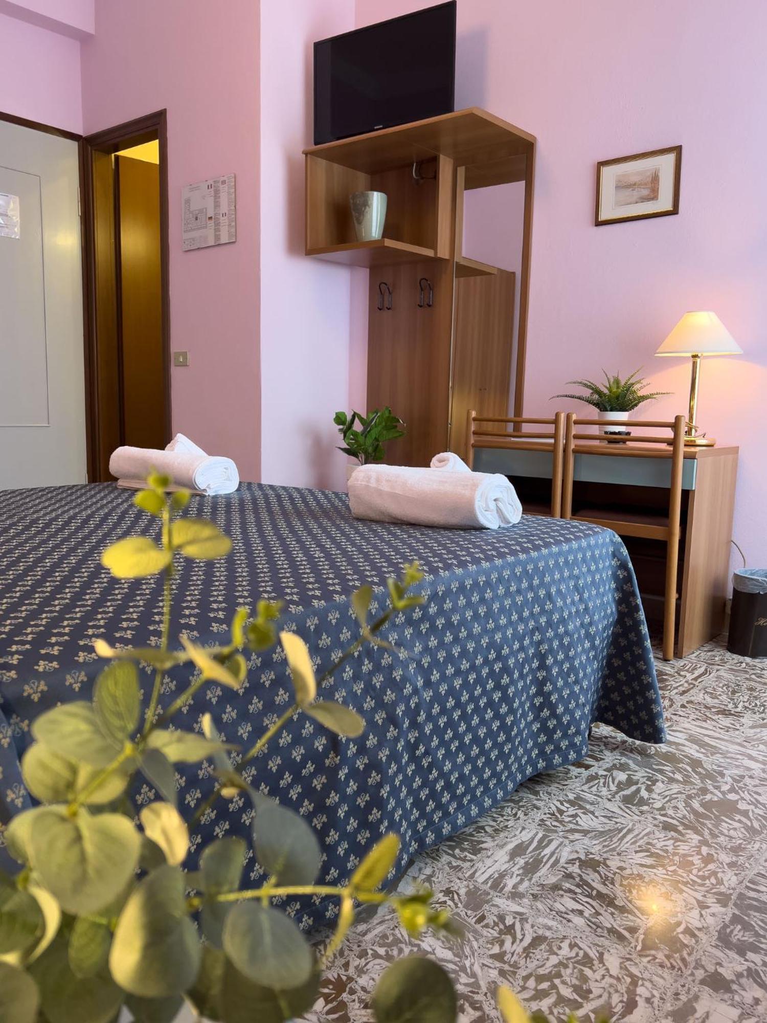 Hotel Benacus טורי דל בנקו מראה חיצוני תמונה